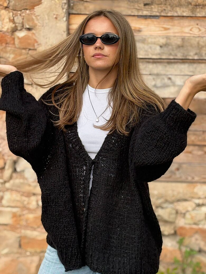 Melnā no alpakas L-XL-2XL