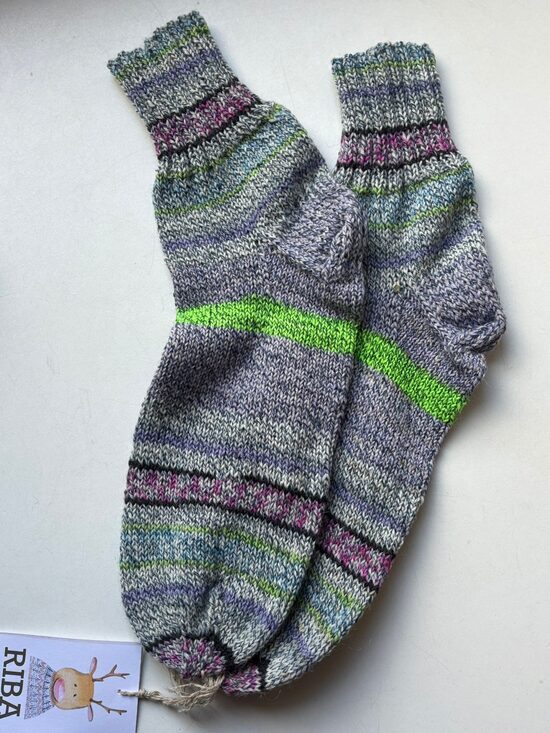 44-46 izmēra vilnas zeķes