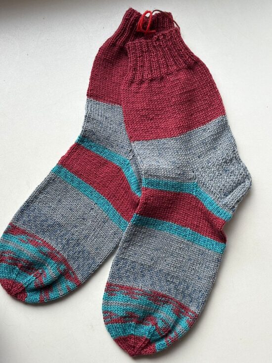 43-46 izmēra vilnas zeķes